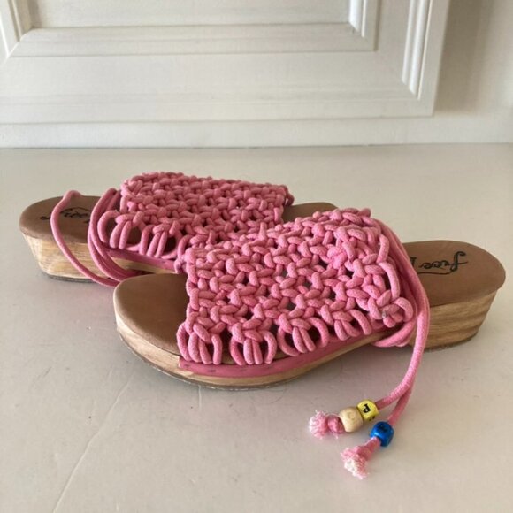 NWOT Free People Candy Pink Crochet Wooden Clogs Sz 37 - Picture 2 of 7